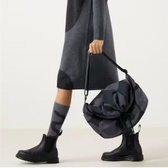 Uniqlo x Marimekko drawstring bag limited collection - Picture 2 of 5